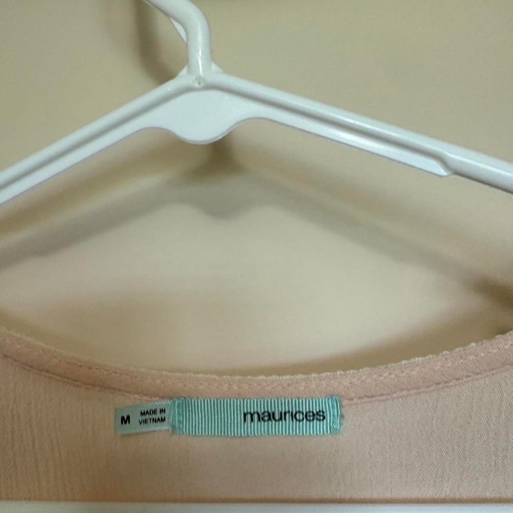 Y2K Maurices pink tank top with lace detailing and buttons - Picture 4 of 5